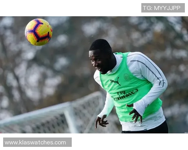 以镜头回顾AC米兰经典瞬间那一幕至今令人泪目球迷难以忘怀